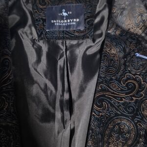 TailorByrd Men's Velvet Paisley Blazer - 48R